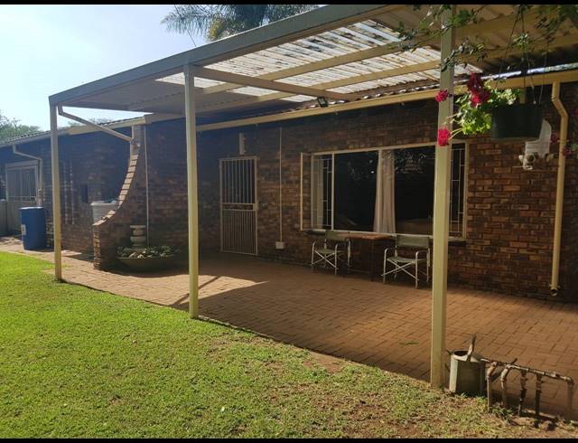 4 BEDROOM HOUSE SOLD IN SINOVILLE
